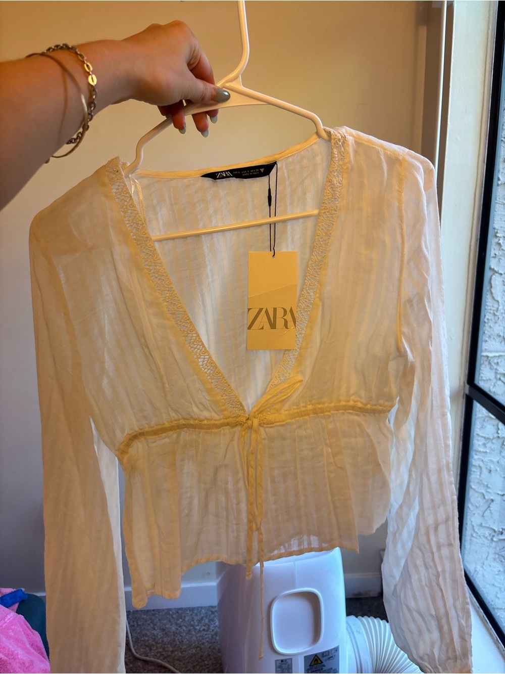 ZARA Cream Lightweight V-Neck Tie-Front Blouse